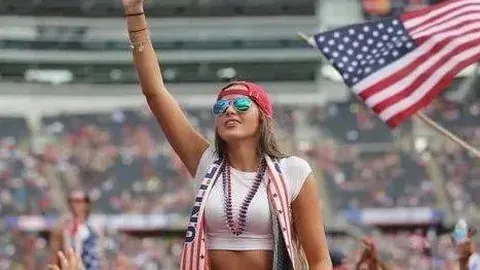 “鵜鶘超市狂降价格，锡安、鶯歌、穆雷等球星未来前途犹如促销商品般扑朔迷离。”