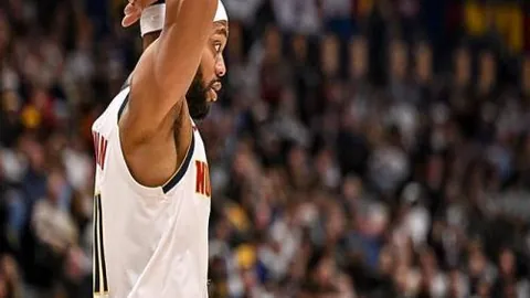 贝肯鲍尔杯传奇对决：拜仁与皇马共创辉煌冠军时刻